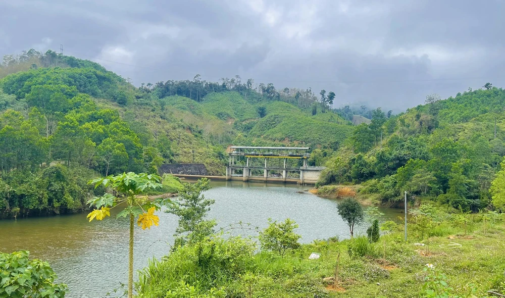 Thủy điện A Roàng