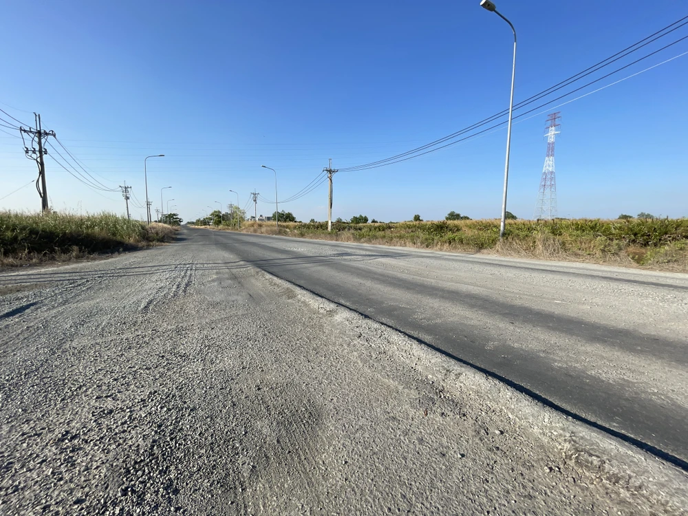 Mở nút giao ngã ba giữa đường D24 và đường D3 trong Khu Công nghiệp Hiệp Phước.