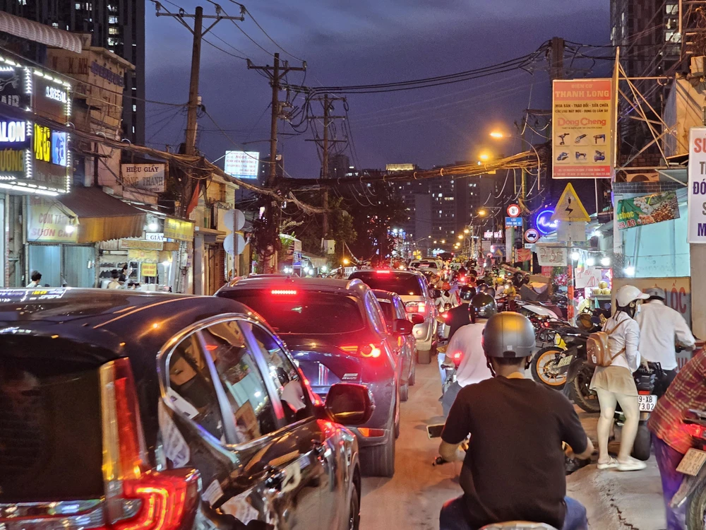 Cấm quay đầu xe ở đường dẫn cao tốc TP.HCM - Long Thành - Dầu Giây