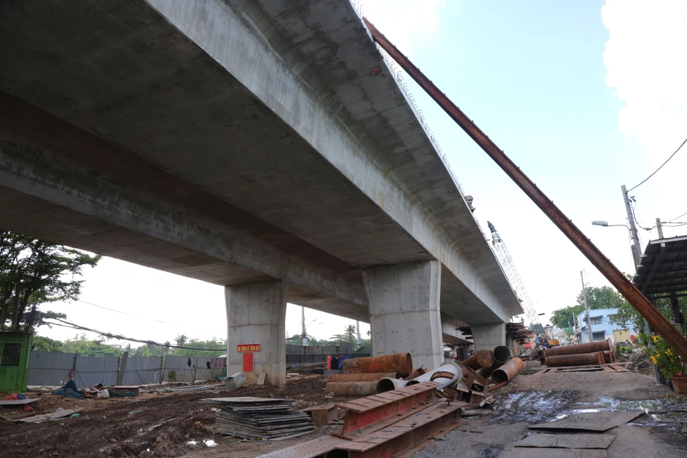 thông xe cầu Nam Lý vào tháng 9