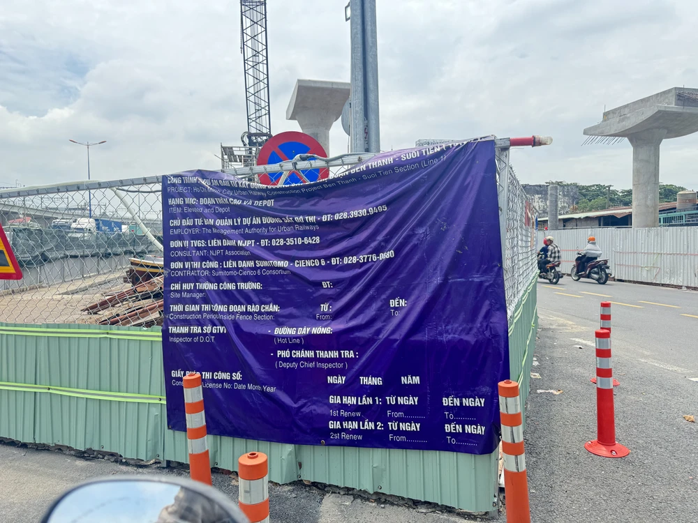 đề xuất cấm container, xe tải trên 5 tấn lưu thông lên cầu vượt ngã tư Thủ Đức