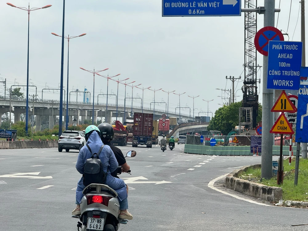 Khu vực Ngã tư Thủ Đức có mật độ phương tiện đi lại rất lớn