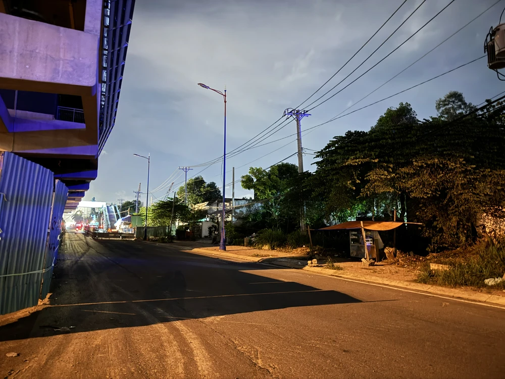 5 lần bị mất cắp trên đường song hành Xa lộ Hà Nội, cả tuyến đường tối thui