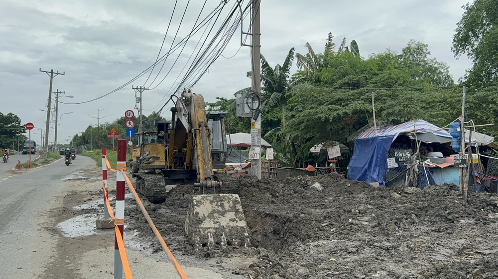 Dự án xây dựng cầu Tăng Long đang được đẩy nhanh tiến độ.