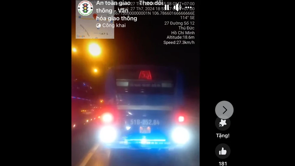 Đội CSGT Rạch Chiếc xử phạt tài xế xe buýt độ đèn led