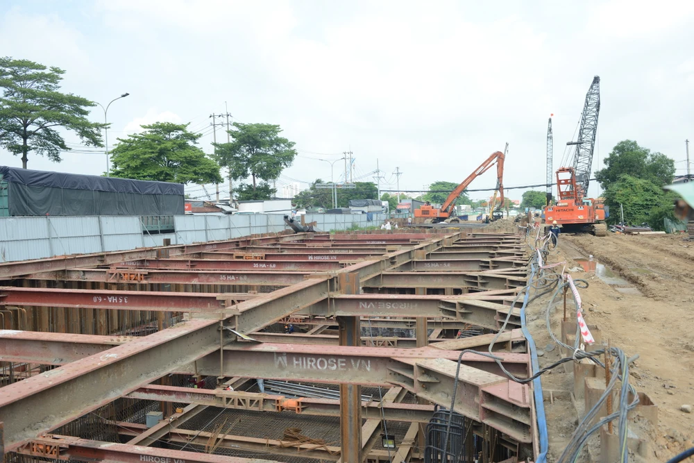 Dự án hầm chui Nguyễn Văn Linh - Nguyễn Hữu Thọ.