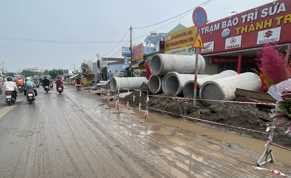 Nhắc nhở khắc phục các bất cập dự án cầu Tăng Long, TP Thủ Đức