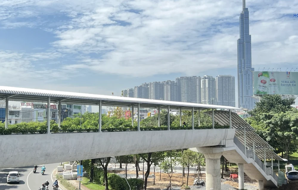 Nhiều hạng mục của tuyến metro số 1 đang được hoàn thiện.