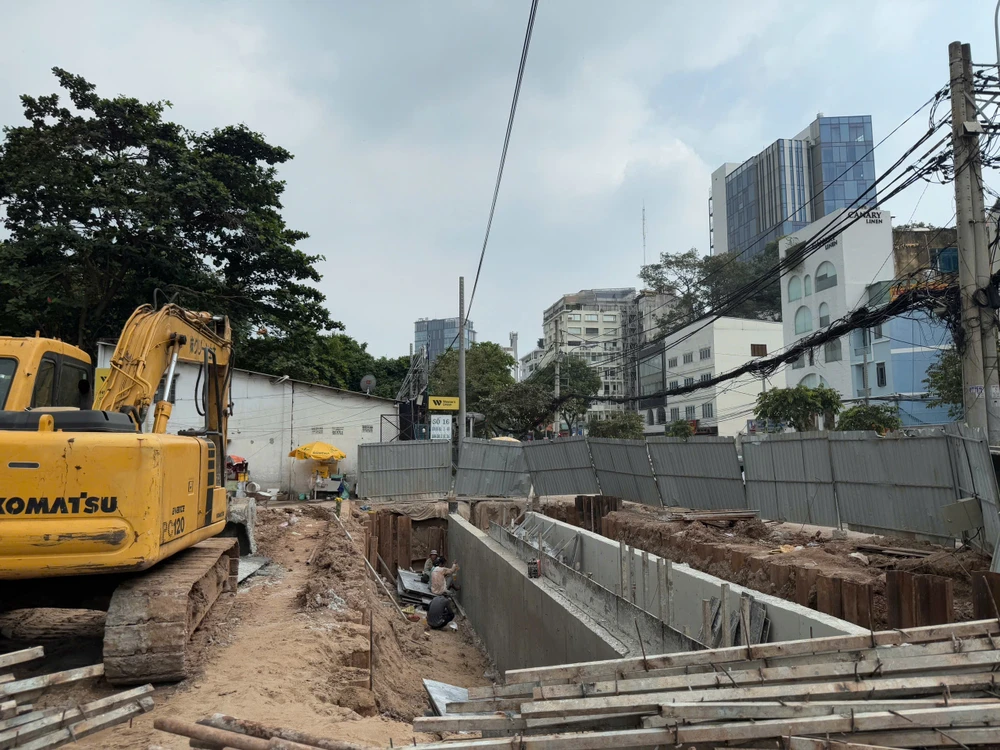 thi công di dời, đấu nối đóng điện tuyến cáp ngầm cao thế 110kV phục vụ xây dựng nhà ga S2 - Tao Đàn, tuyến metro số 2