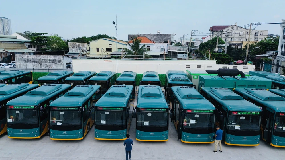 xe-buyt-dien-0119.jpg