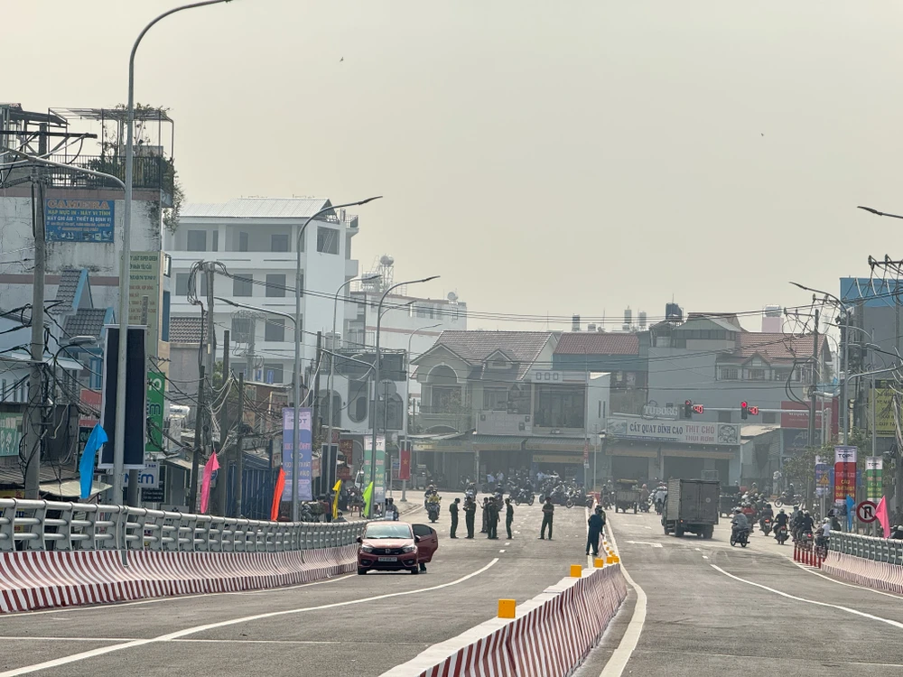 Từ Quốc lộ 1A về sân bay Tân Sơn Nhất được rút ngắn.