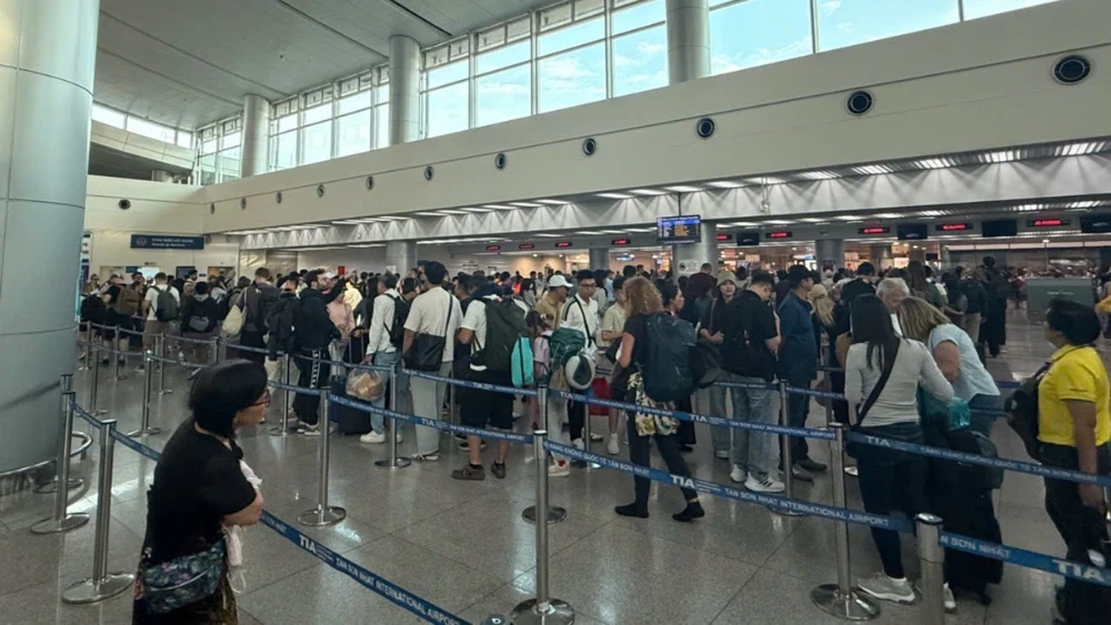 Mùng 3 Tết, người dân đã bắt đầu quay trở lại TP.HCM