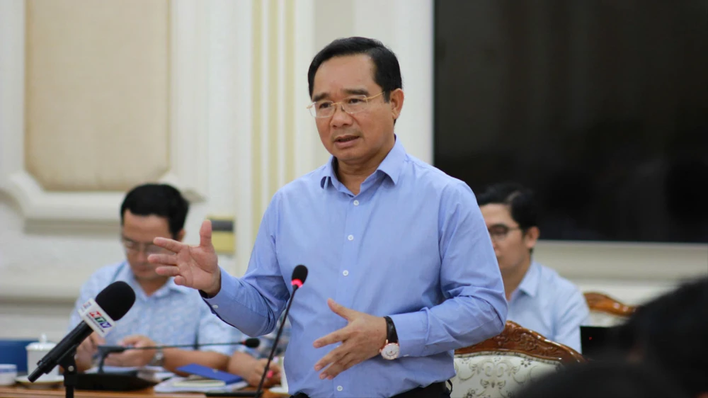 Chủ tịch UBND TP.HCM Nguyễn Văn Được làm việc với Sở Giao thông công chánh