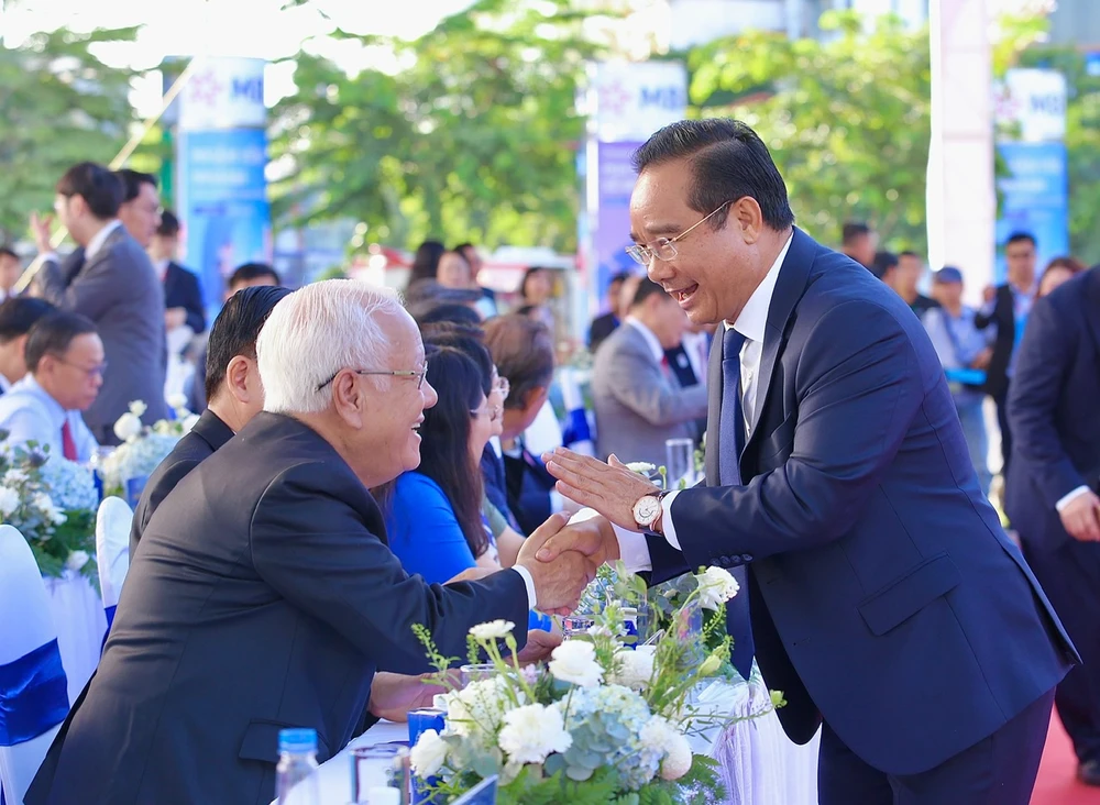 Chính thức khánh thành toàn tuyến metro số 1 Bến Thành - Suối Tiên