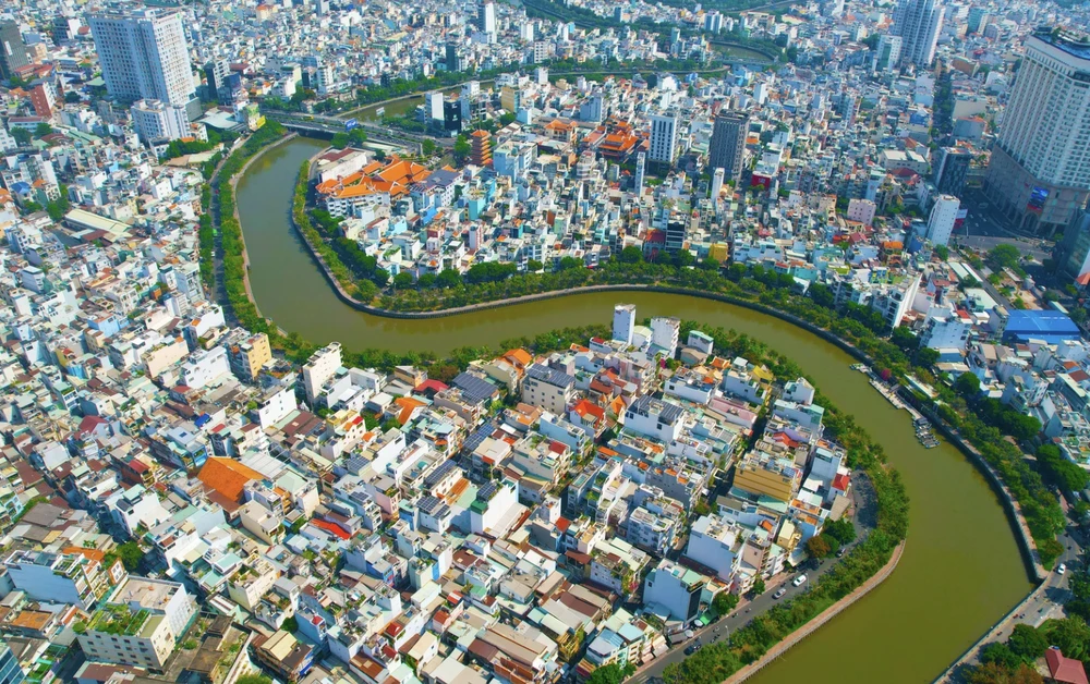 Làm metro chạy dọc kênh rạch, TP.HCM có thể tiết kiệm được 40.000 tỉ đồng