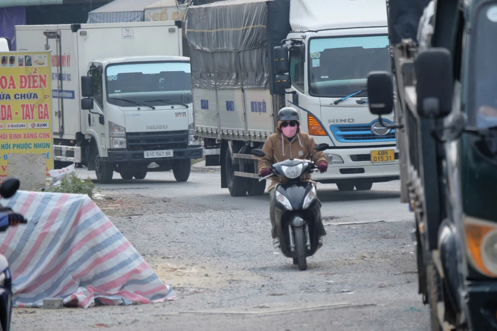 Dự án Nguyễn Ảnh Thủ vẫn nằm im sau 7 năm thi công.