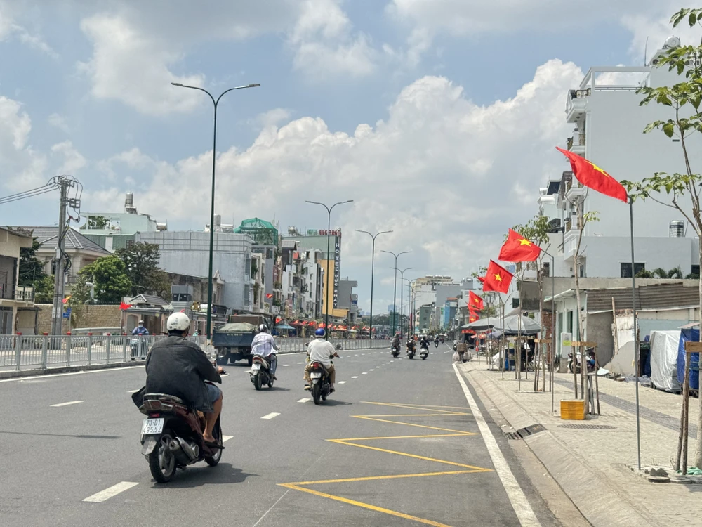 Đường Dương Quảng Hàm, quận Gò Vấp đã cơ bản hoàn thành.