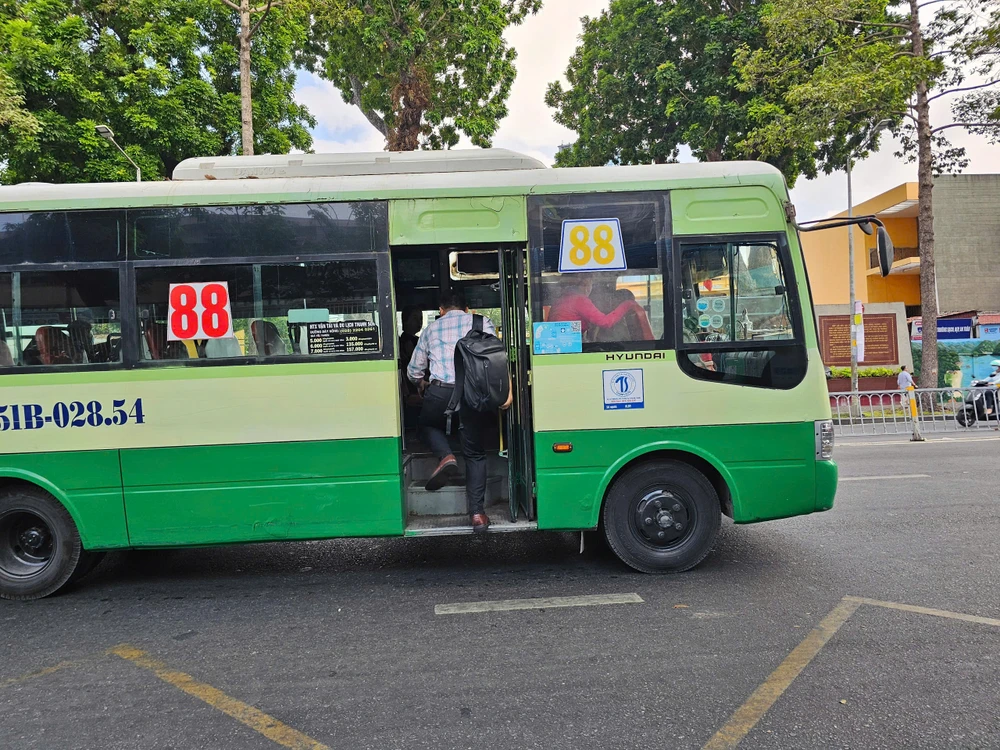 TP.HCM 'lột xác' bằng hàng loạt tuyến xe buýt mới