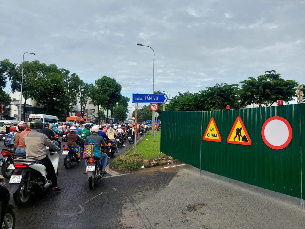 Nâng tĩng không cầu Bình Triệu 1