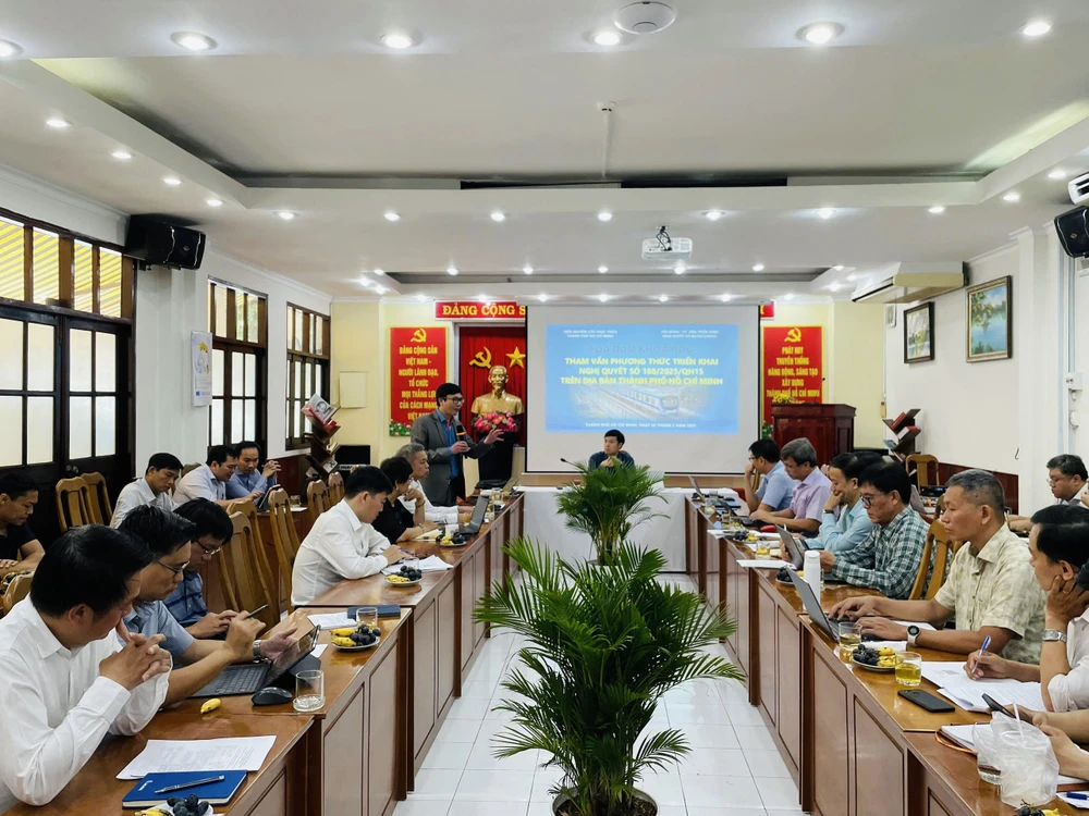 Tọa đàm khoa học Tham vấn phương thức triển khai Nghị quyết số 188 trên địa bàn TP.HCM.