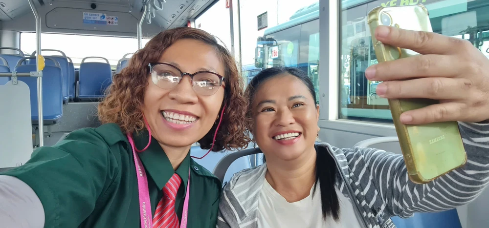 TPHCM tuyên dương nữ tài xế xe buýt và các tài xế, tiếp viên hết lòng vì hành khách