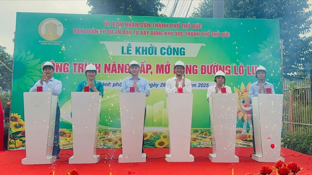 UBND TP Thủ Đức đã tổ chức lễ khởi công công trình nâng cấp, mở rộng đường Lò Lu.