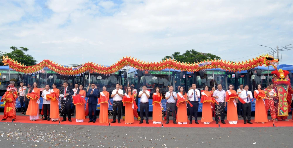 khai trương 35 tuyến xe buýt điện