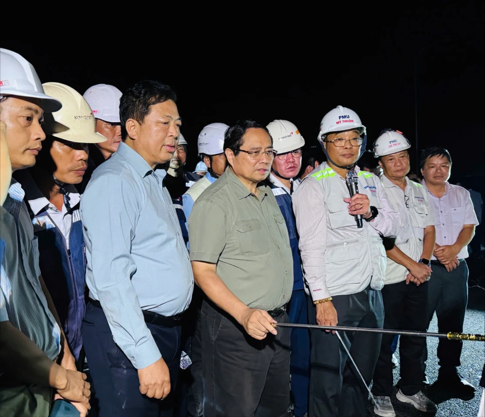 Thủ tướng Phạm Minh Chính kiểm tra cầu Nhơn Trạch, Vành đai 3