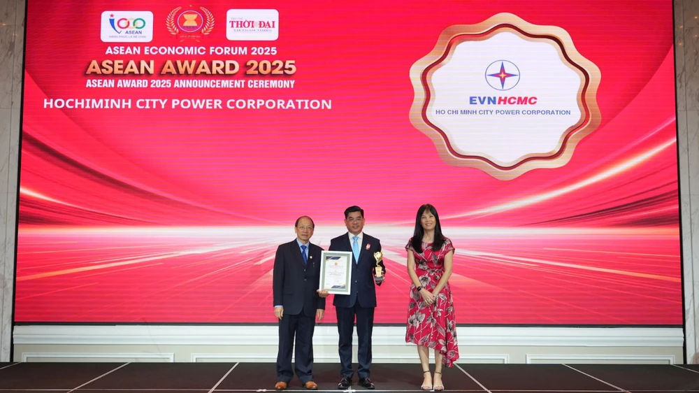 EVNHCMC được vinh danh tại ASEAN Award 2025