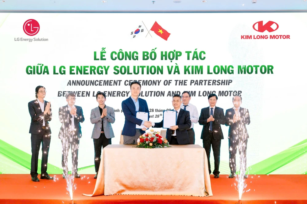 Kim Long Motor và LG Energy Solution hợp tác sản xuất, lắp ráp pin ô tô điện.