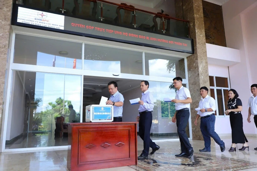 EVNSPC đóng góp gần 10 tỉ đồng ủng hộ đồng bào khắc phục hậu quả bão lũ và nhân dân Cuba