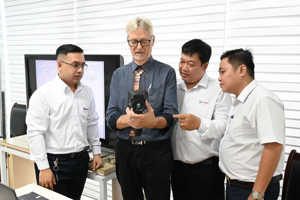 EVNHCMC tiên phong đào tạo quốc tế về công nghệ ảnh nhiệt trong ngành điện