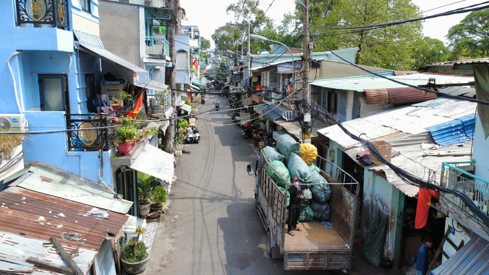 3duong-tran-binh-trong-1.jpg