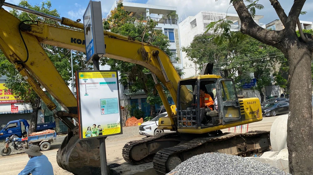 6-dang-thuy-tram-.jpg