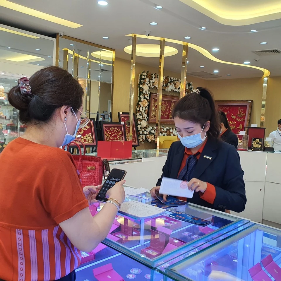 Xu hướng trang sức trung cao cấp vẫn còn dư địa để tăng trưởng. Ảnh: THÙY LINH