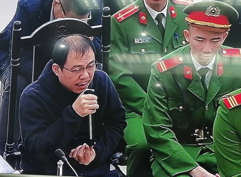 Đang tuyên án ông Nguyễn Bắc Son cùng đồng phạm ảnh 2