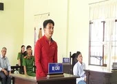 Bắt giam bị cáo ngay tại tòa vụ 'cướp xuyên không'