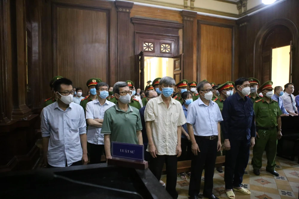 Các bị cáo tại tòa. Ảnh: H.Yến Các bị cáo tại tòa. Ảnh: H.Yến