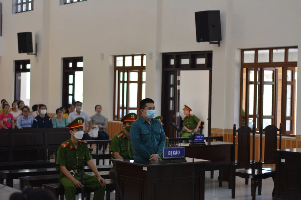 Trừ 6,6 tỷ đồng đã khắc phục, bị cáo phải bồi thường cho các bị hại tổng số tiền hơn 50 tỷ đồng.