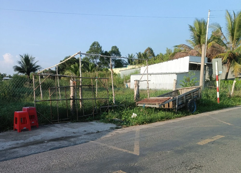 Phần đất tranh chấp có giá trị hơn 7 tỉ đồng. Ảnh: CTV