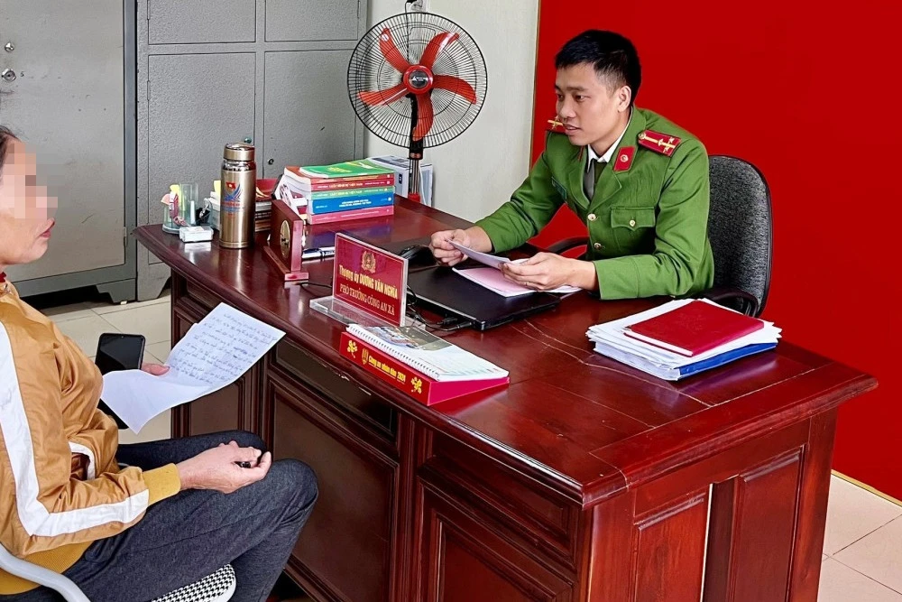 mạo danh công an lừa đảo chiếm đoạt tài sản