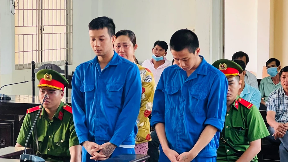 đi nhờ còn trộm xe