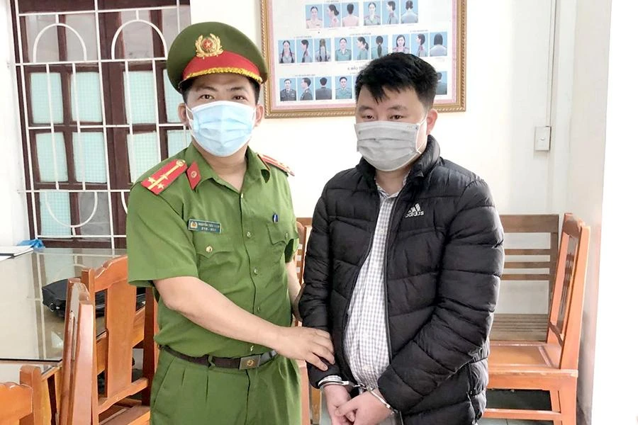 Đỗ Xuân Hòa bị cơ quan điều tra Công an tỉnh Thanh Hóa bắt giữ. Ảnh: Đ.T