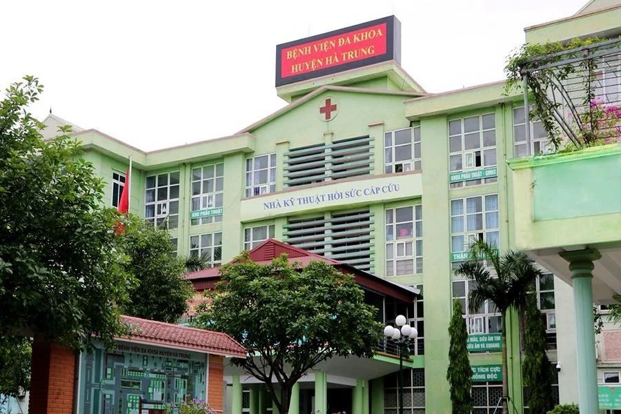 Bệnh viện Đa khoa Hà Trung thu giá dịch vụ xét nghiệm nhanh và xét nghiệm RT-PCR cao hơn, vượt định mức quy định của Bộ Y tế hơn 1,5 tỷ đồng. Ảnh: H.T