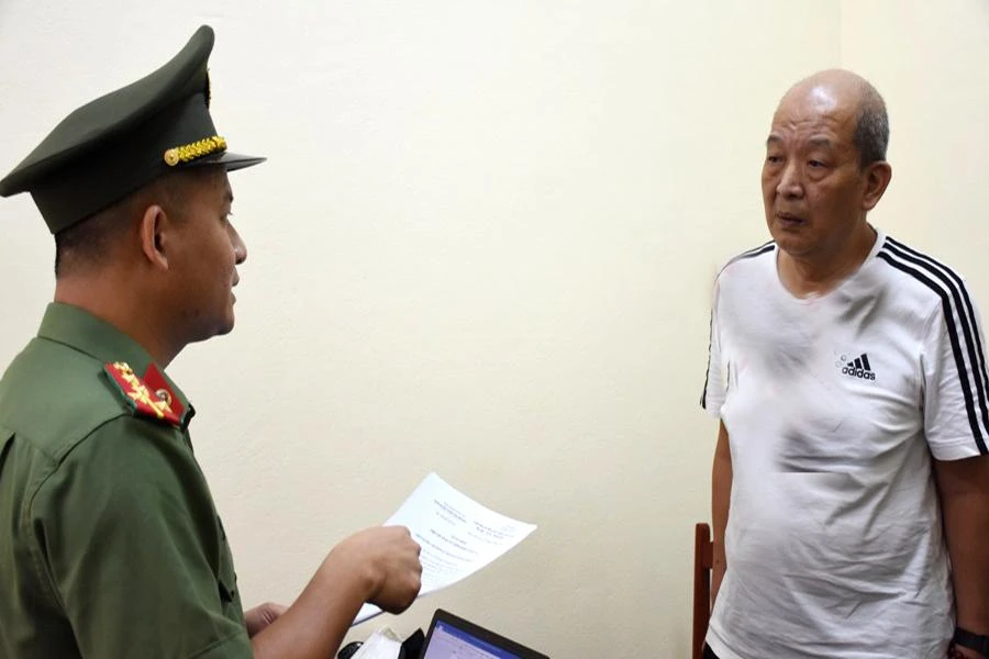 Lưu Trấn Nguyên bị Công an tỉnh Thanh Hóa bắt giữ về tội lừa đảo chiếm đoạt tài sản. Ảnh: T.H