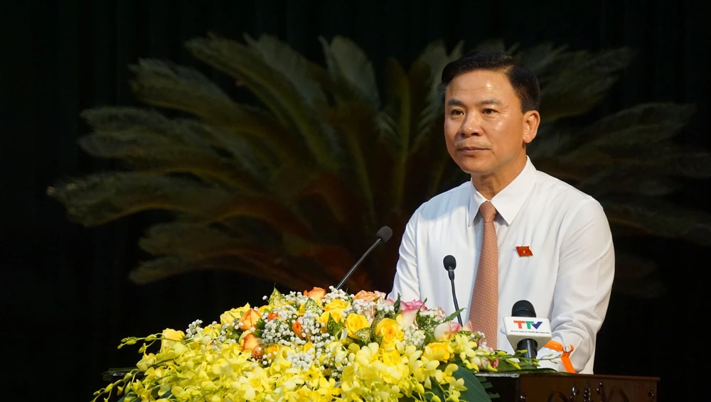 Bí thư Thanh Hóa, Chủ tịch HĐND tỉnh Thanh Hóa Đỗ Trọng Hưng phát biểu kết luận tại phiên chất vấn. Ảnh: ĐẶNG TRUNG