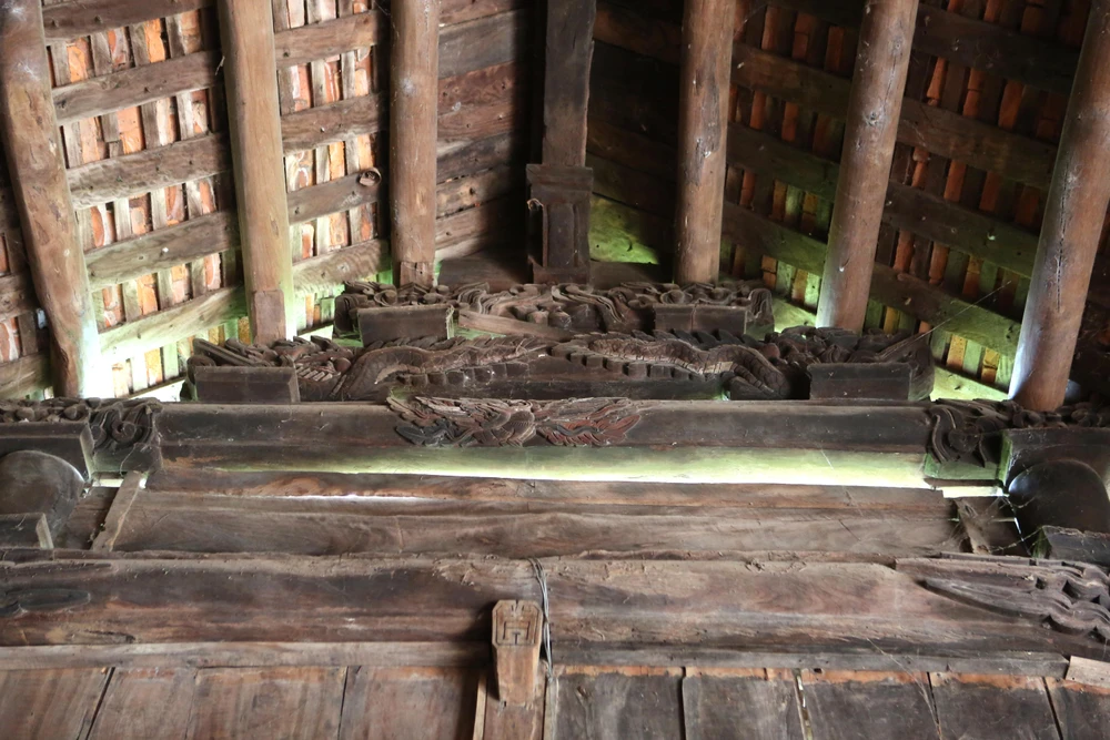 Nét kiến trúc văn hóa Chăm trong ngôi đình Phú Thượng. Ảnh: ĐẶNG TRUNG