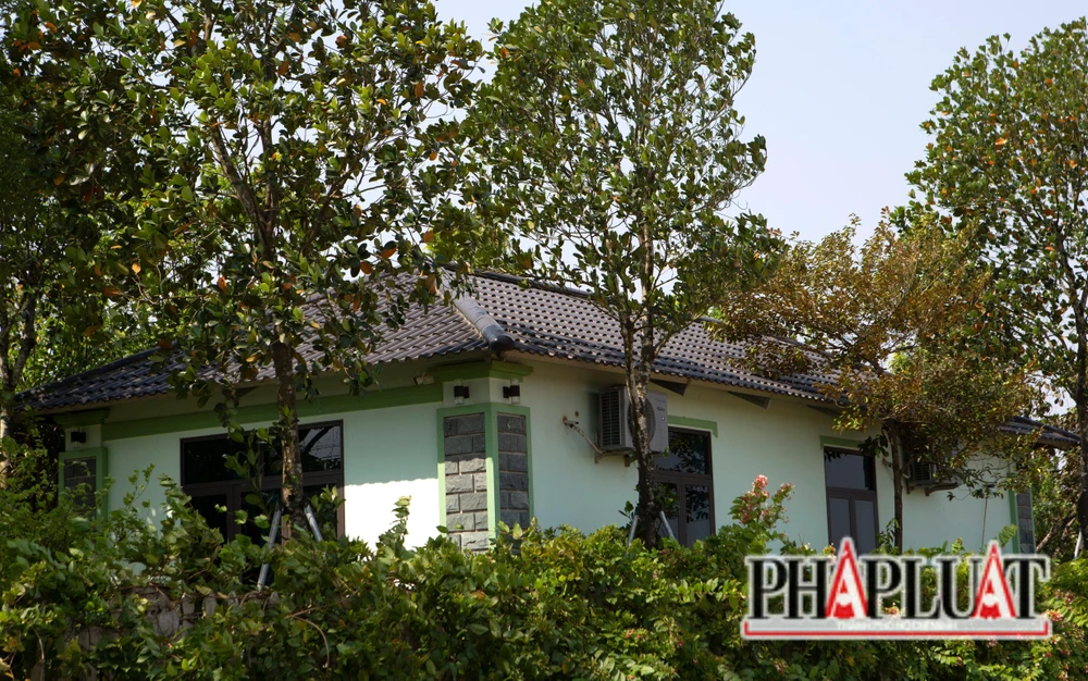 Căn nhà xây dựng trái phép kiên cố trên đất nông nghiệp của một hộ dân. Ảnh: ĐẶNG TRUNG