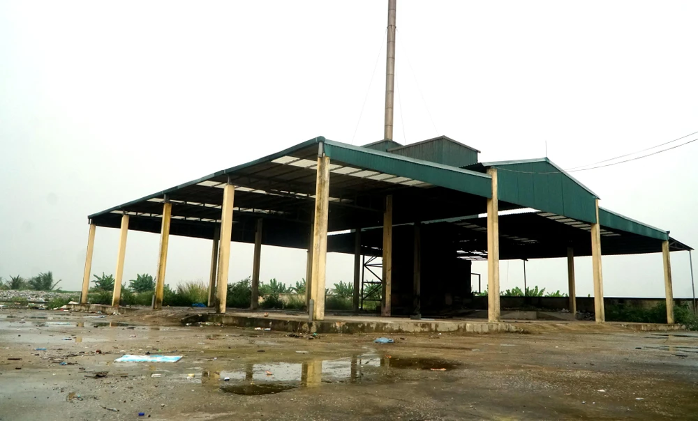 Theo thiết kế ban đầu, lò đốt rác có công xuất khoảng 7 tấn rác/ngày đêm. Ảnh: ĐẶNG TRUNG