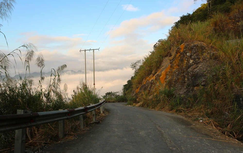 Lần này trở lại Cao Sơn đã có đường giao thông lên tận bản, có điện chiếu sáng.
